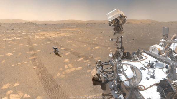 Опубликован автопортрет марсохода «Настойчивость» на фоне марсианского вертолёта «Изобретательность»